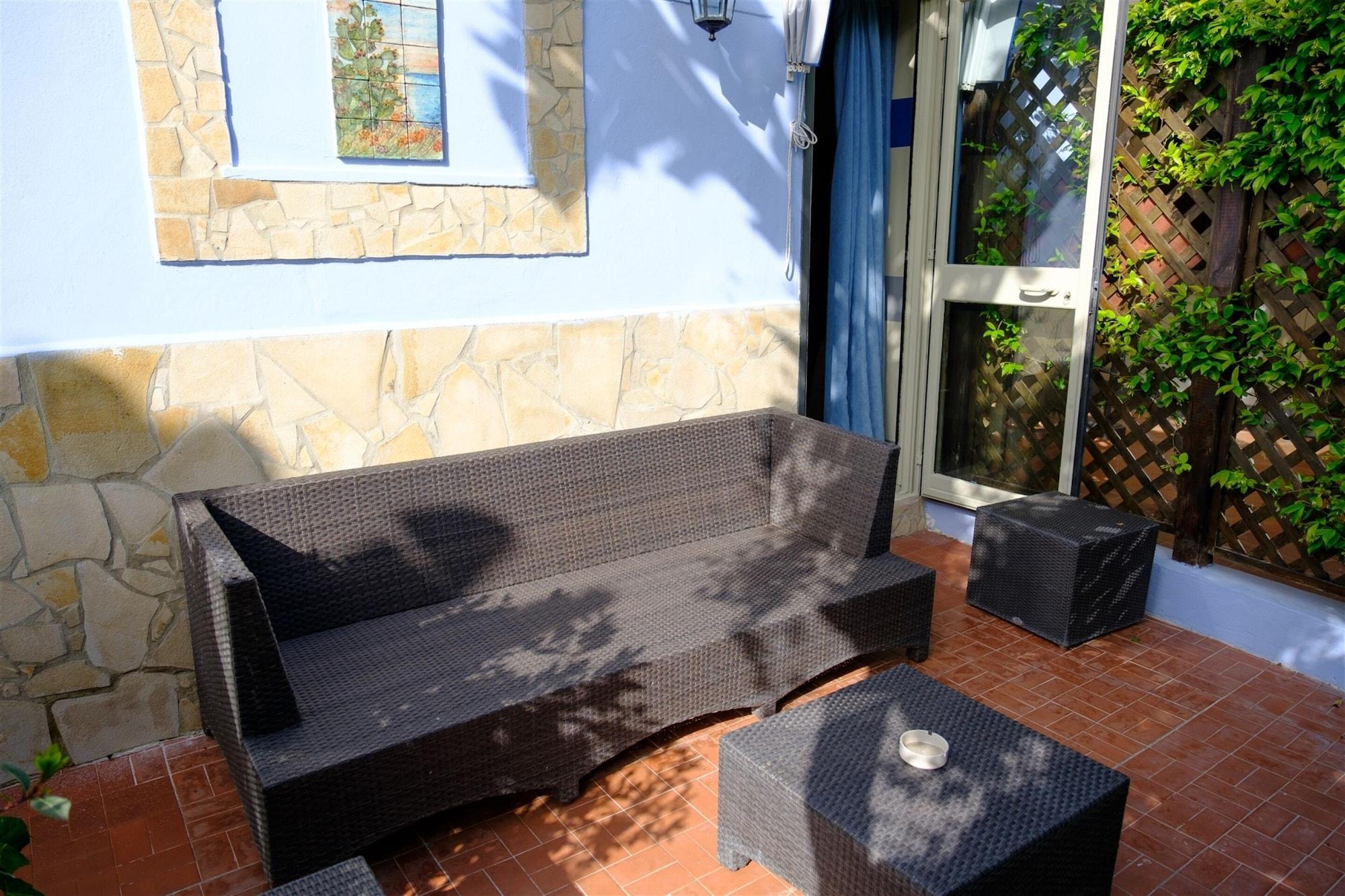 Hotel Villamare Fontane Bianche Exterior photo