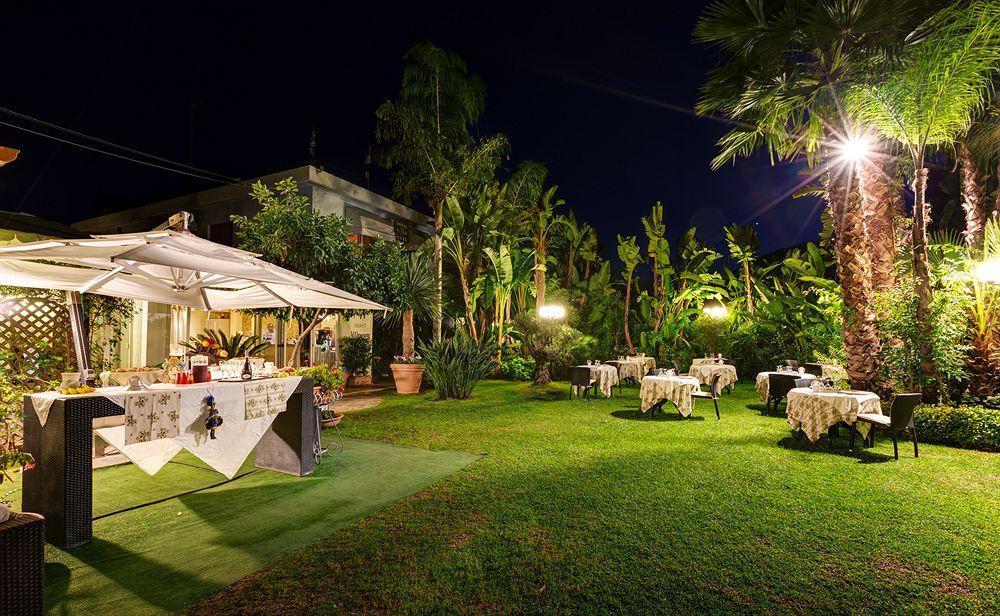 Hotel Villamare Fontane Bianche Exterior photo